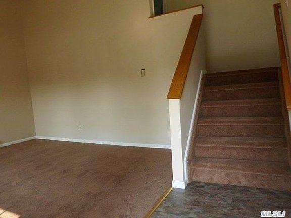 2nd image of 183 Claywood Dr