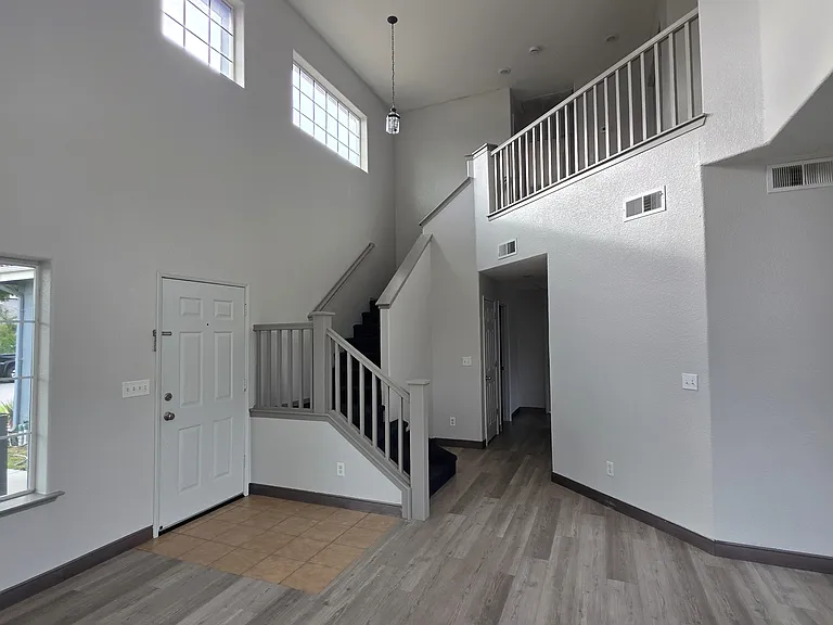 714 Syrah Ct — Photo 5