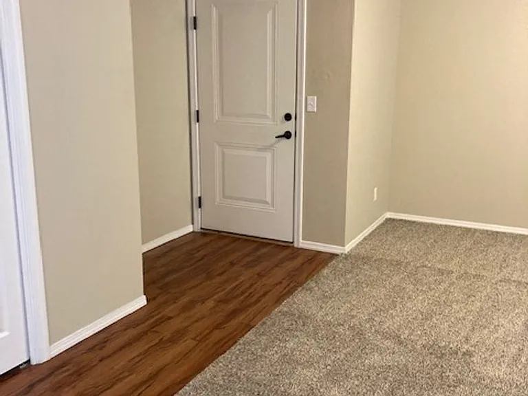 6724 W Irving St — Photo 3