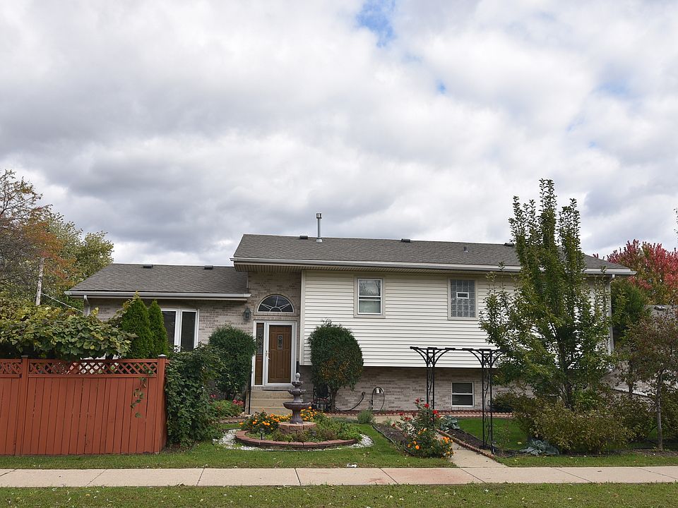 1st image of 2 Wagner Dr
