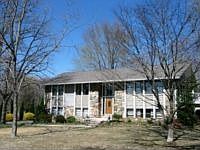 5th image of 206 Asbury Dr