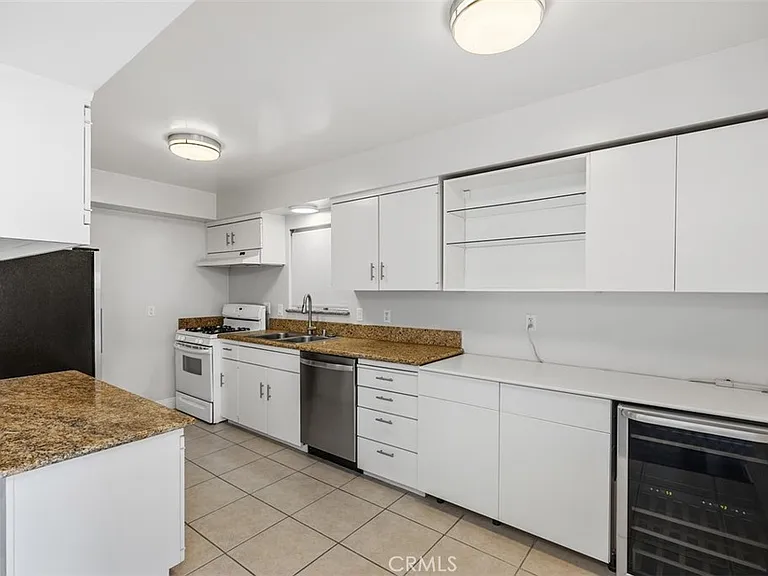 2512 Ocean Blvd #B — Photo 5