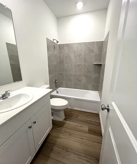1129 Flameleaf Dr — Photo 1