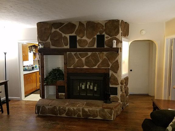 4th image of 615 Avenue F