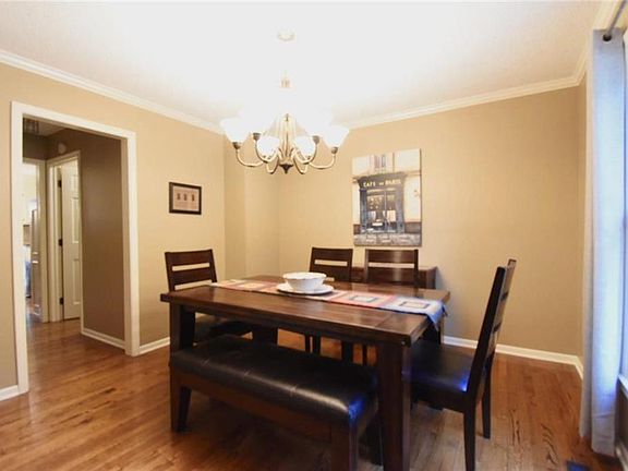 4th image of 2117 NW Timberline Dr
