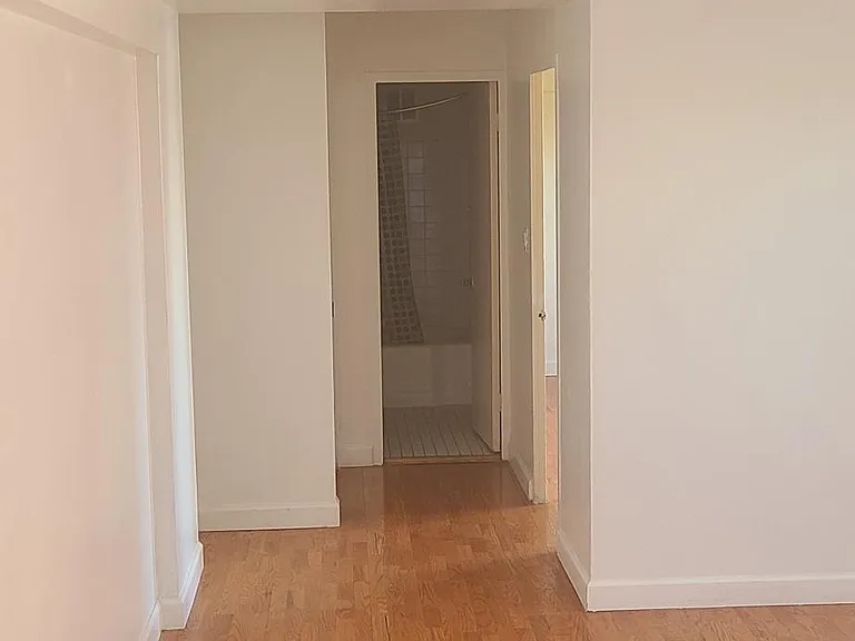 4980 N Marine Dr #832 — Photo 9