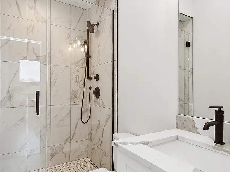 519 E Bowen Ave #2 — Photo 10