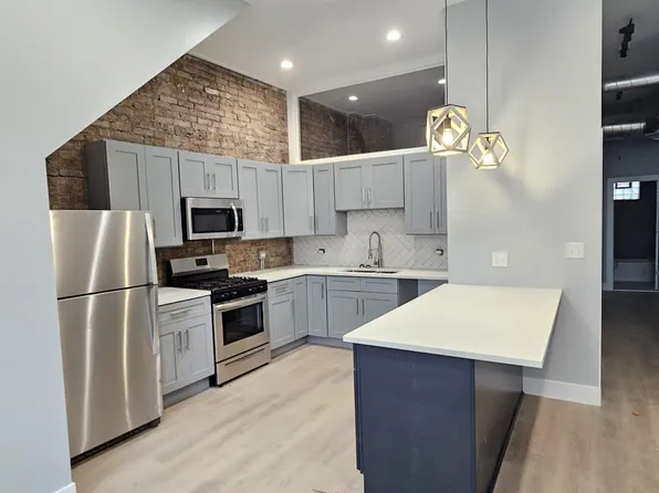 2644 W Pratt Ave Unit 1, Chicago, IL 60645