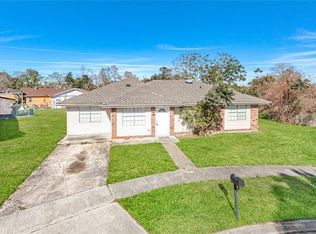 20 Provencial Ct, Violet, LA 70092