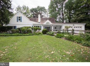 828 Crestview Dr, Springfield, PA 19064