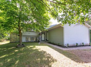 3531 Viking Blvd NW, Oak Grove, MN 55303