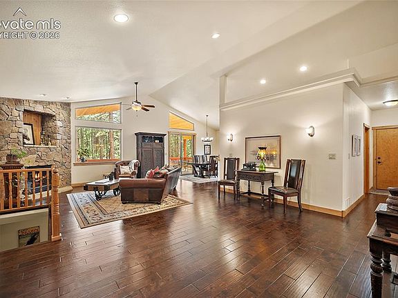 4th image of 4235 Slash Pine Dr