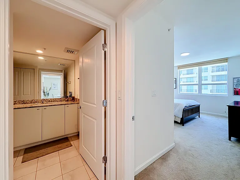 610 W Las Olas Blvd #1819N — Photo 44