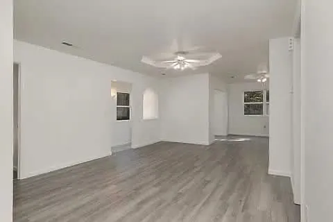 3 bed, 1856 sqft, $1,700 — Photo 2