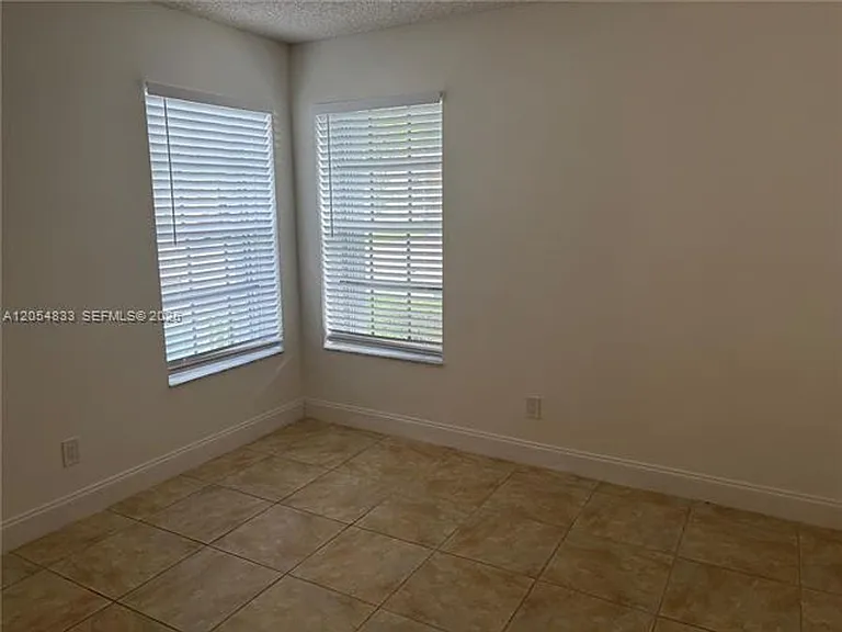 9020 Lake Park Cir N #9020 — Photo 19