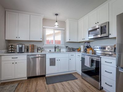 (Undisclosed Address), North Highlands, CA, 95660