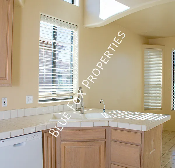 4131 E Hawks Wing Dr — Photo 5