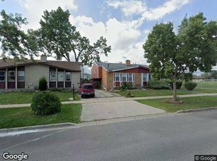 9280 Dee Rd, Des Plaines, IL 60016