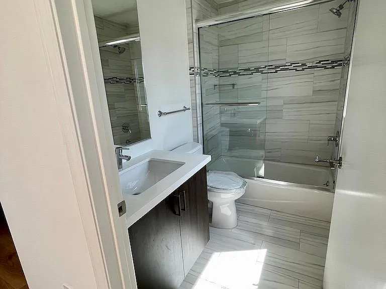 6143 Fountain Ave #102 — Photo 12