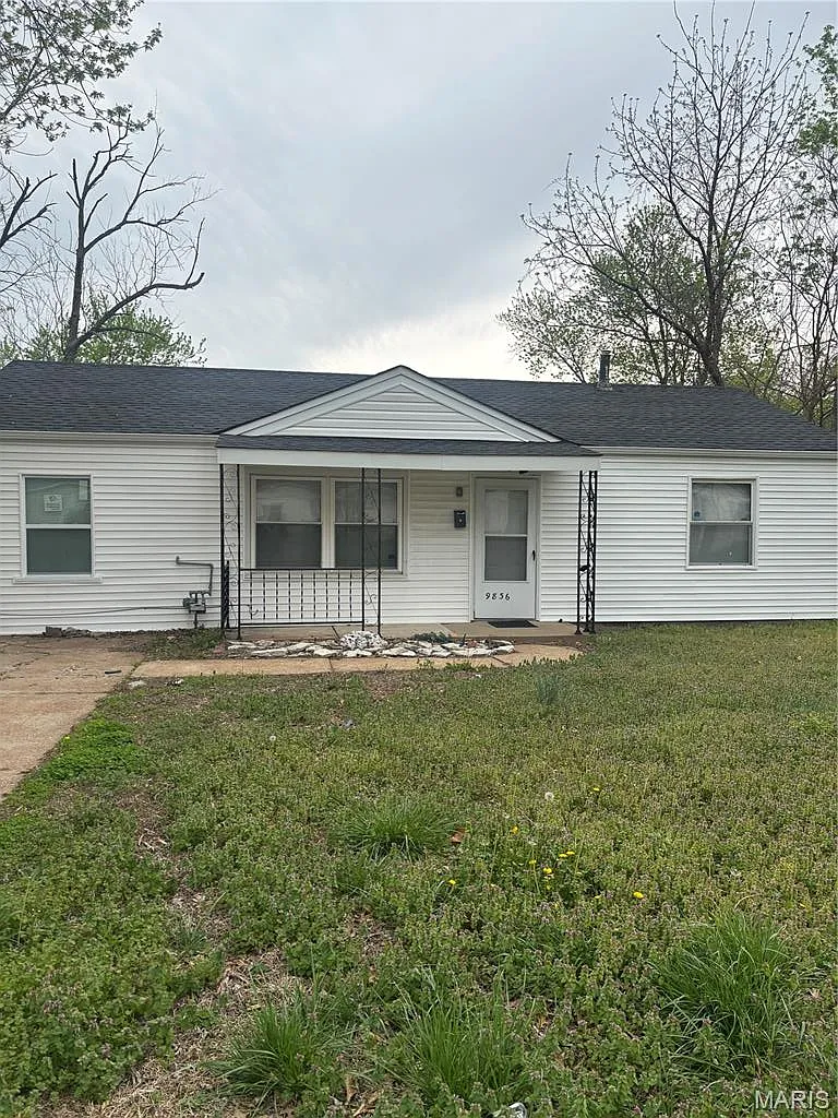 9836 Lorna Ln photo 1