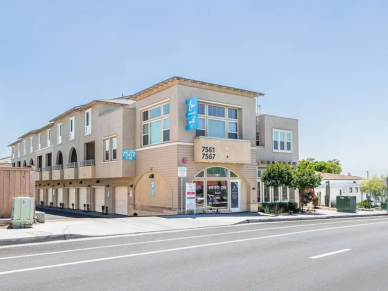 Trio Townhomes — Photo 28