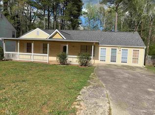 3190 Chippewa Dr, Rex, GA 30273