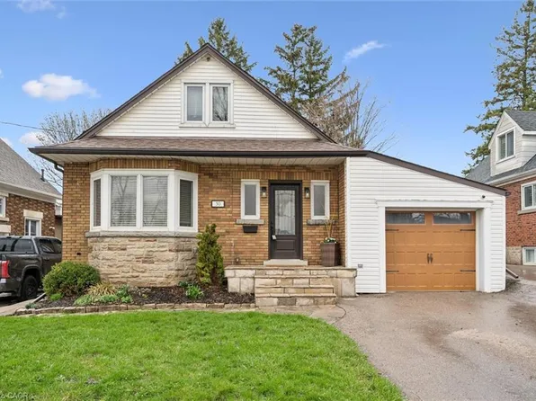 30 Sheldon Ave N, Kitchener, ON N2H 3M2