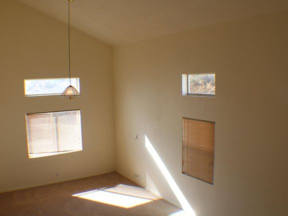 4th image of 7068 Husky Dr NE