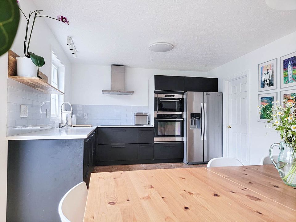 The kitchen is gorgeous