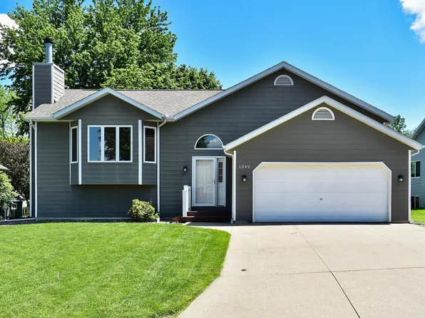 1342 Highland Dr, Winona, MN 55987