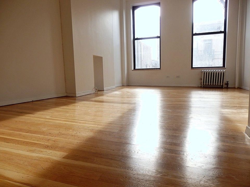1st image of 415 W 47th St APT 4E