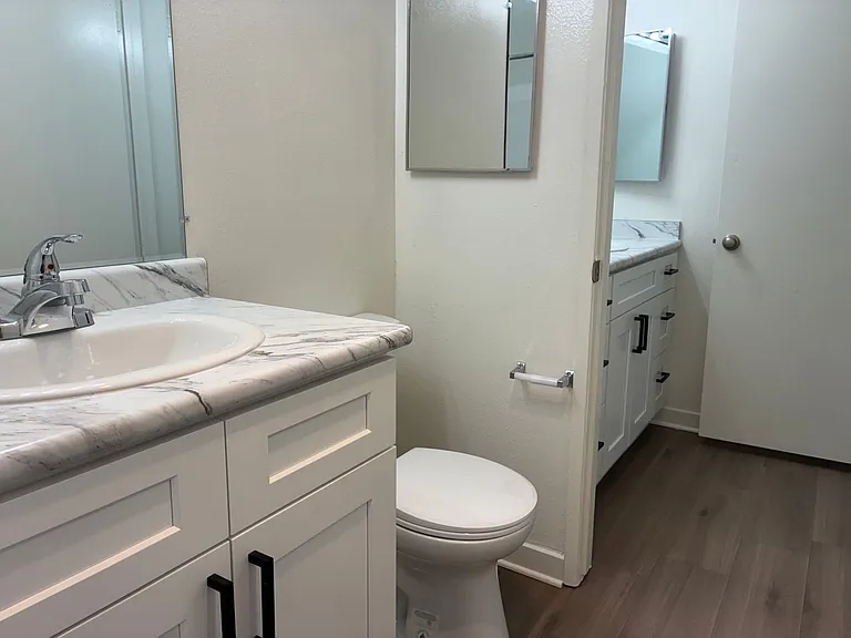 Oro Vista Apartments — Photo 23