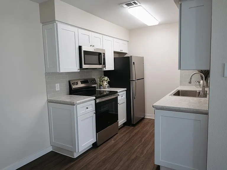 300 Lila Ln — Photo 9