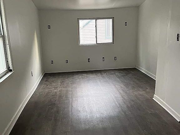 4th image of 3172 S Ethel St