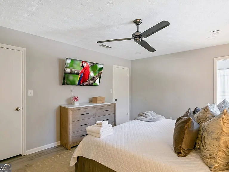 65 Juliana Dr — Photo 13