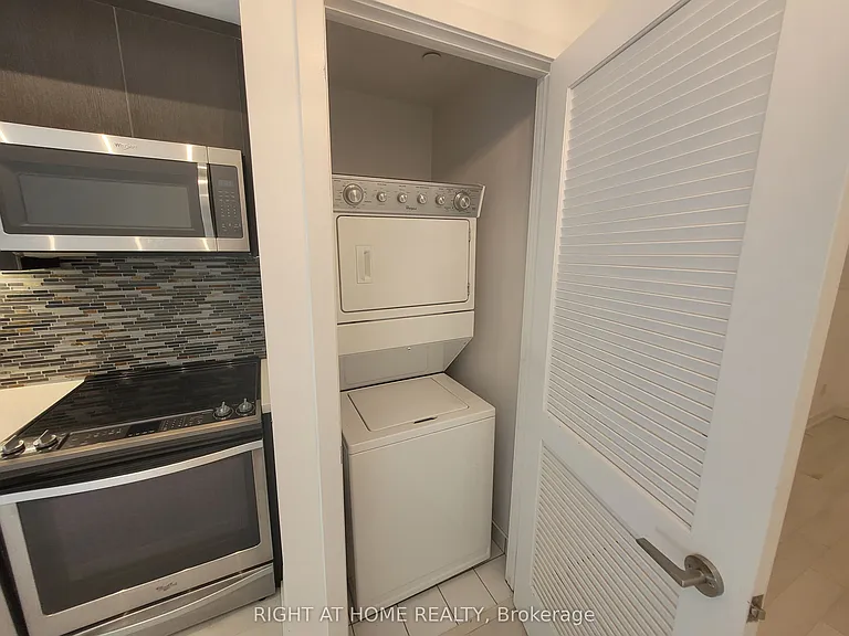 247 Broward Way #31 — Photo 9
