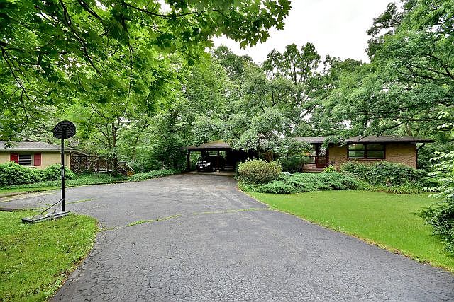 1st image of 23W215 Red Oak Dr