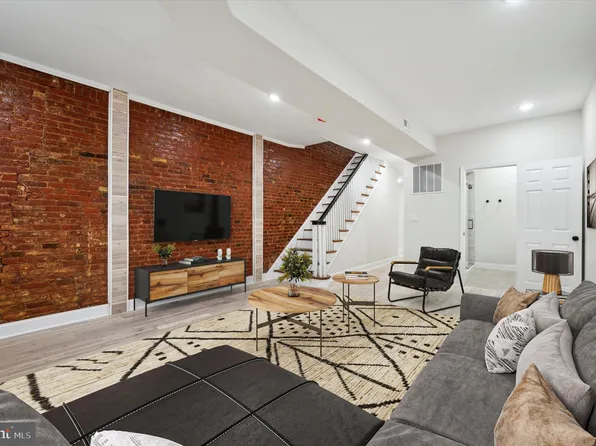 3694 Stanton St, Philadelphia, PA 19129