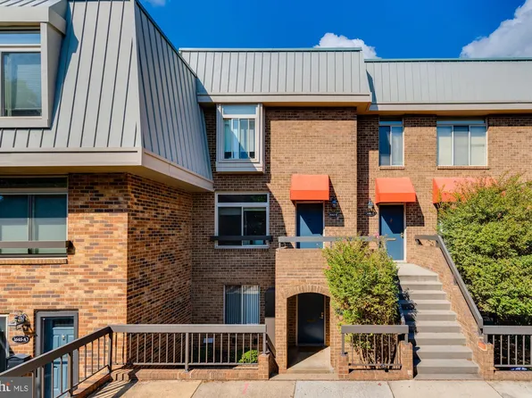 1643 S Hayes St #1, Arlington, VA 22202