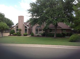 6905 Tameron Trl, Fort Worth, TX 76132