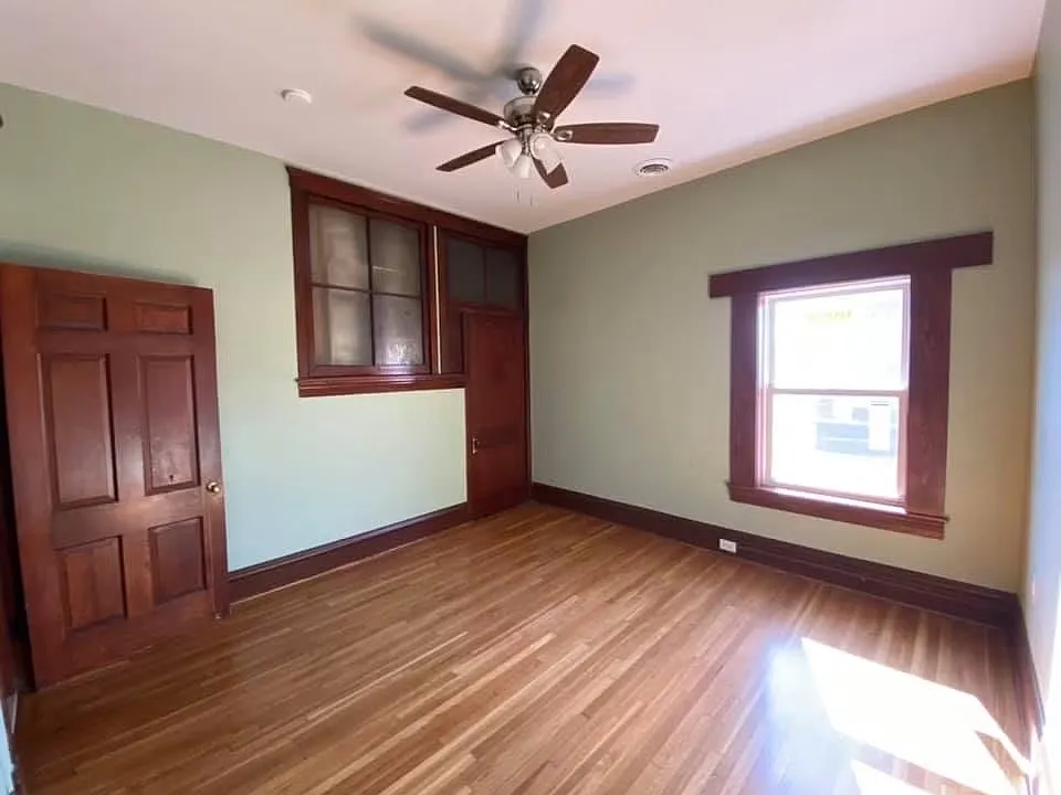 2 bed, 1100 sqft, $2,000 — Photo 2
