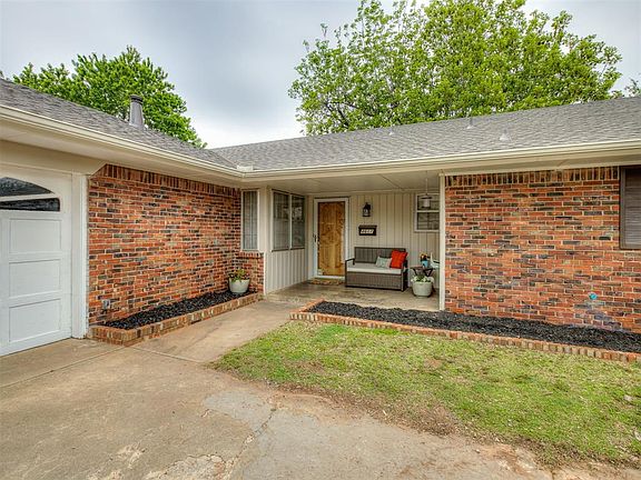 4th image of 4617 NW 59th Ter