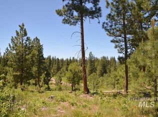 21 Silver Cloud Dr, Cascade, ID 83611