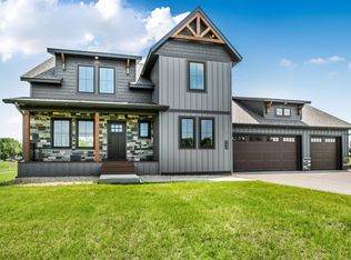 524 Northern Meadows Ln, Sartell, MN 56377