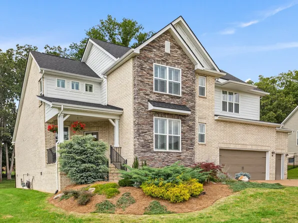 273 Christine Dr, Lebanon, TN 37087