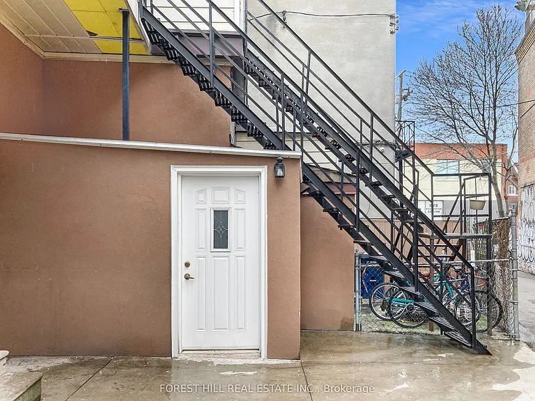 1491 Dundas St W #1B — Photo 7