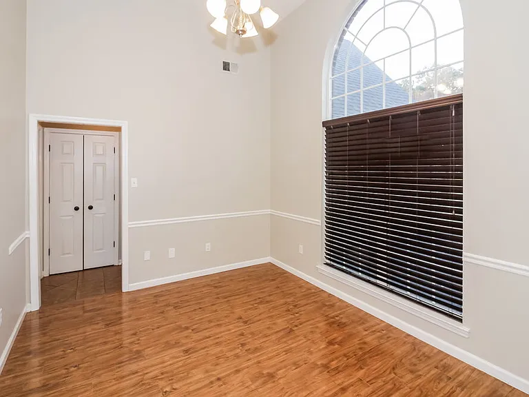 55 Lakewood Cv — Photo 4