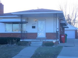 22122 Kelly Rd, Eastpointe, MI 48021