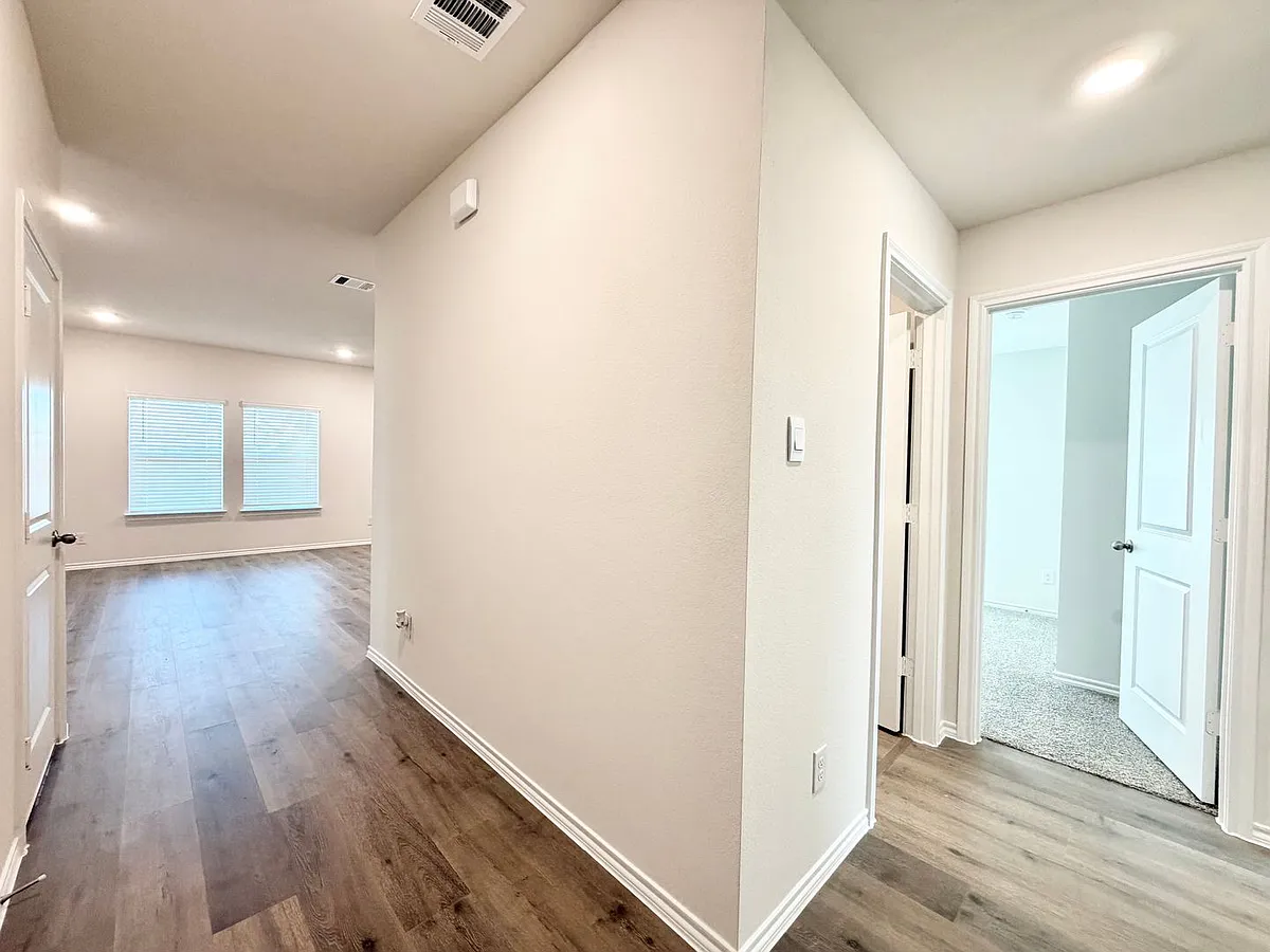 Building Photo - 519 Burnett Trl