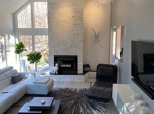 583 Whitford Hills Rd, Exton, PA 19341